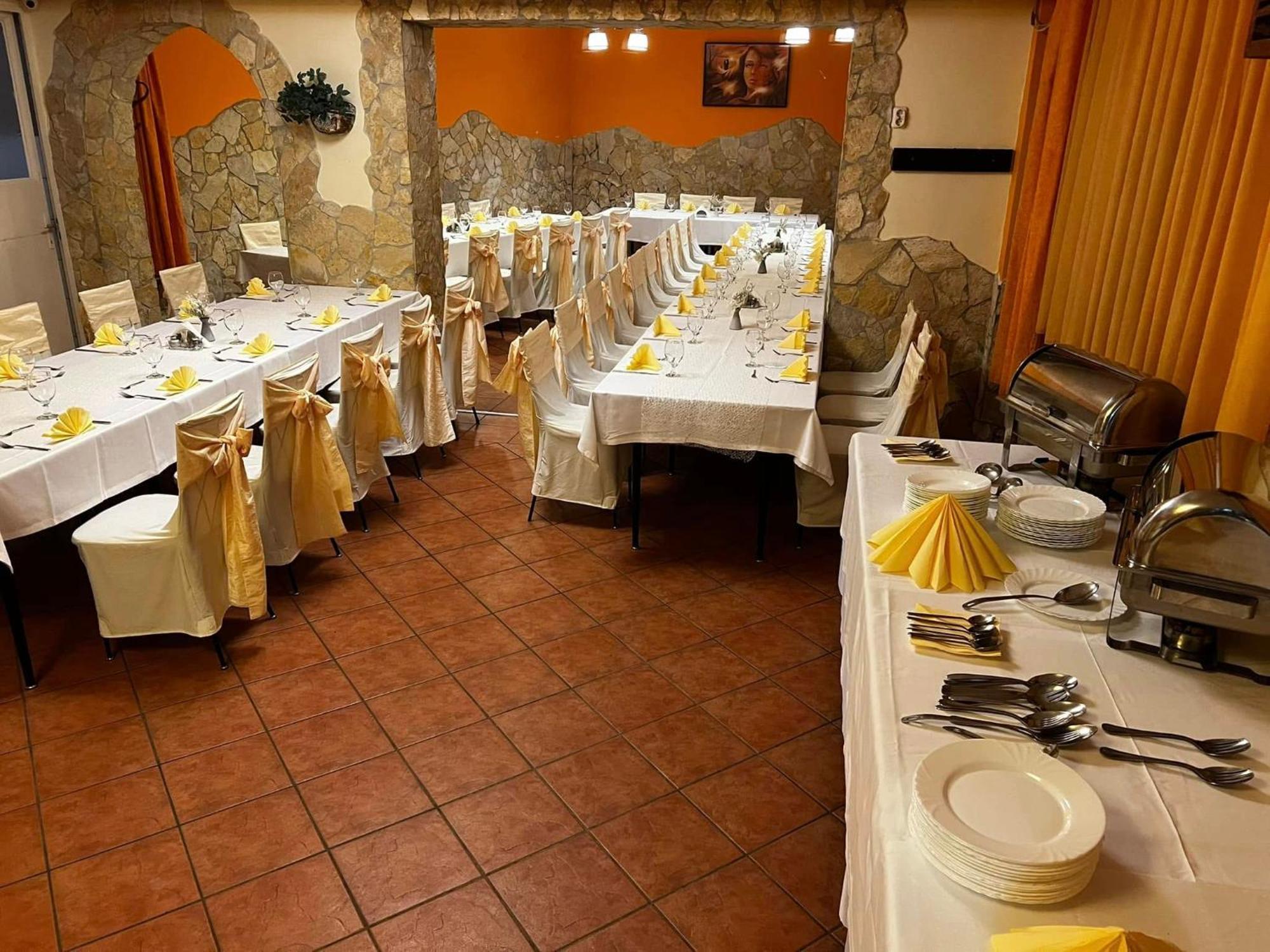 Bed and Breakfast Major Panzio Es Etterem Hajdúszoboszló Exteriér fotografie